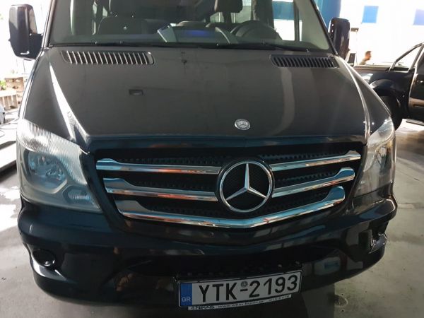 Mercedes 14 Seater